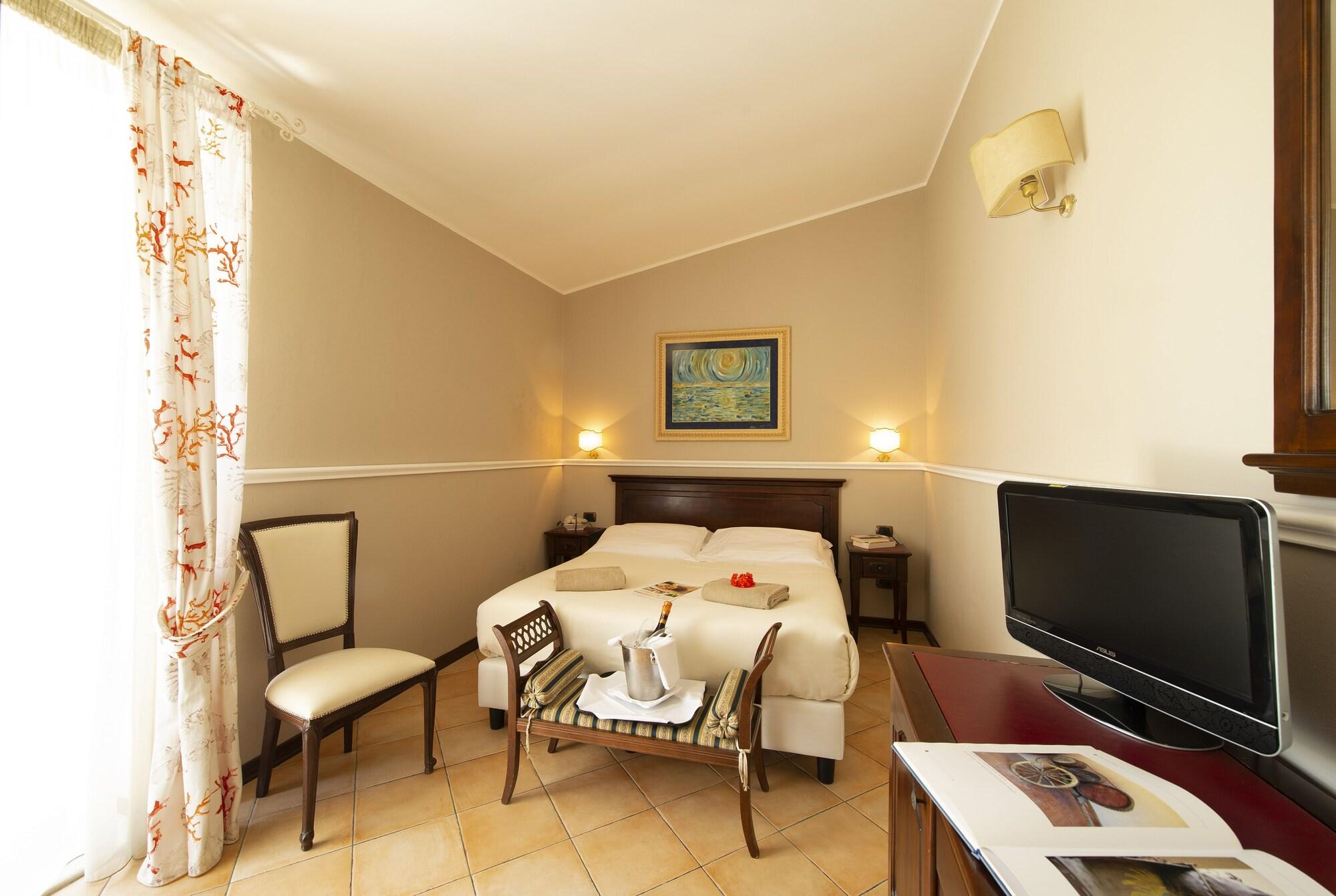 Charme Hotel Villa Principe Fitalia فانوسا المظهر الخارجي الصورة