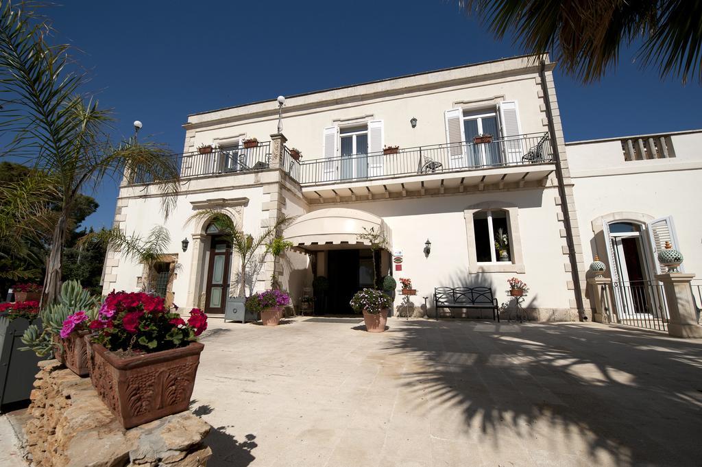 Charme Hotel Villa Principe Fitalia فانوسا المظهر الخارجي الصورة