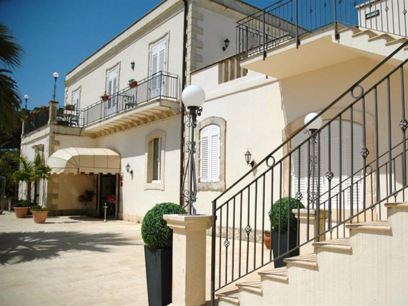 Charme Hotel Villa Principe Fitalia فانوسا المظهر الخارجي الصورة